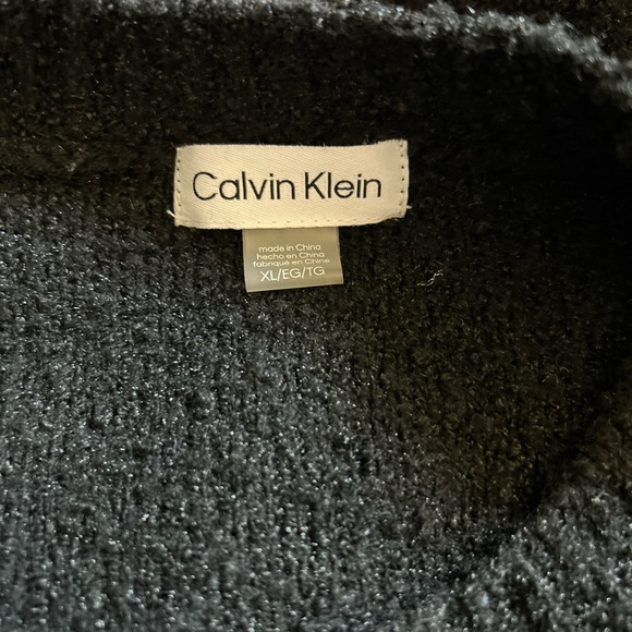 Calvin Klein Sweater - Picture 5 of 5